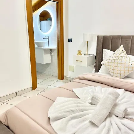 Vitti's 4 - * Verona